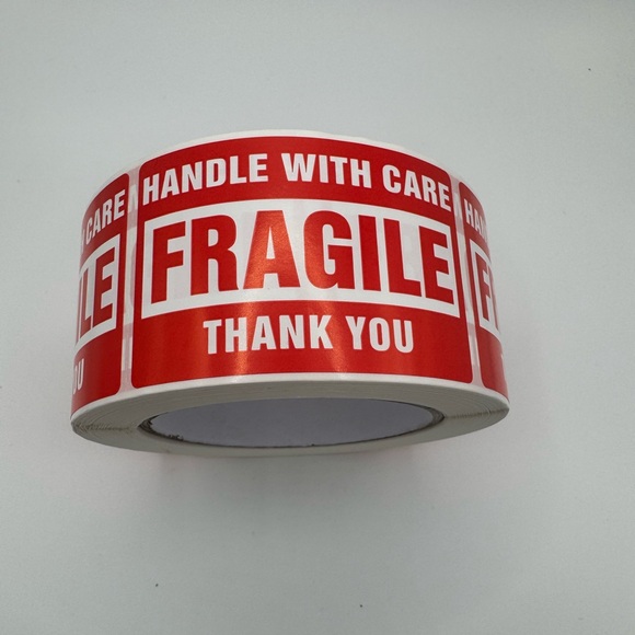 500 Red Fragile Handle With Care Stickers - Picture 2 of 3